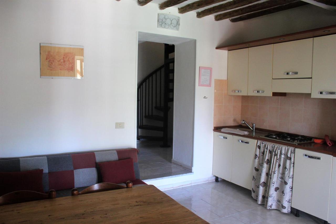Fattoria Cristina Bilo Rosa Villa Castelnuovo Magra Kültér fotó
