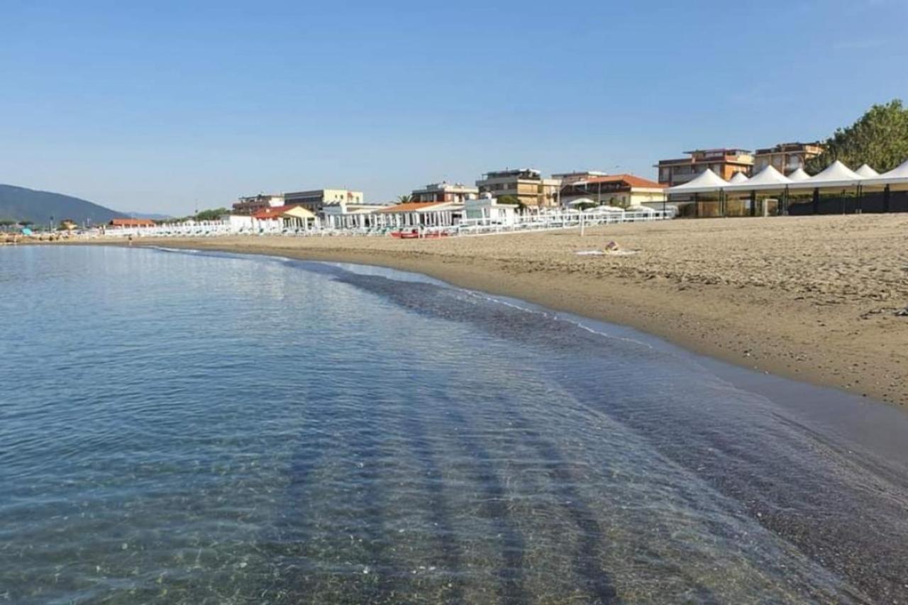 Fattoria Cristina Bilo Rosa Villa Castelnuovo Magra Kültér fotó
