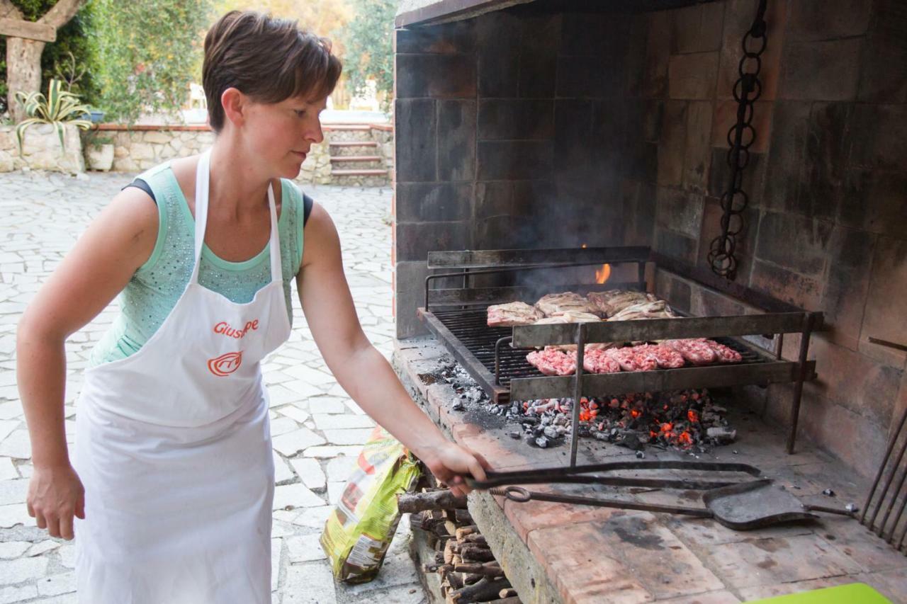 Fattoria Cristina Bilo Rosa Villa Castelnuovo Magra Kültér fotó